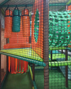 Zamów centrum zabaw z trampoliną u producenta MIRTA – Projekt 2404-5-08