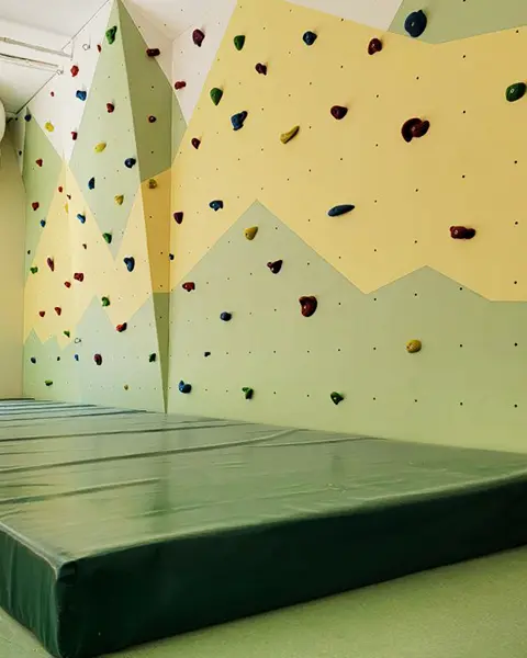 mirta-2305-1-climbing walls-31